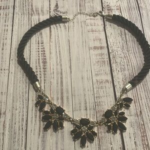 Ropes flower jeweled necklace black